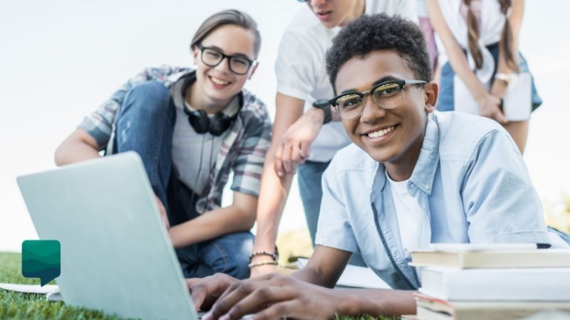 Com o aumento da demanda por educação a distância, o uso de tecnologias como a ChatGPT pode transformar a maneira como os alunos aprendem e interagem com os professores.