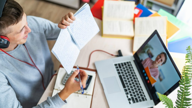 Avanços tecnológicos e seus impactos na Educação