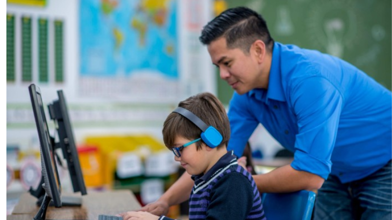 Como a educação digital é capaz de criar oportunidades e transformar vidas