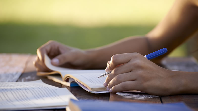 Quais os 8 principais cuidados na hora de escolher um curso em EAD