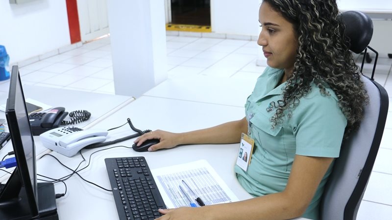 Percebeu-se um aumento muito grande da procura por cursos à distância. Têm levado as pessoas a optarem por praticidade e custo-benefício, e esses já são motivos suficientes para fazer cursos online em 2019.