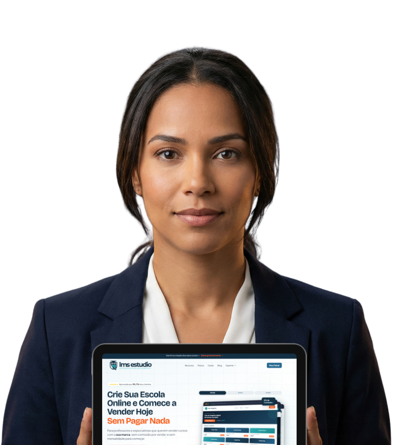 Profissional apresentando um tablet com interface de solução educacional